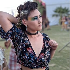 Meet your Posher, Naria